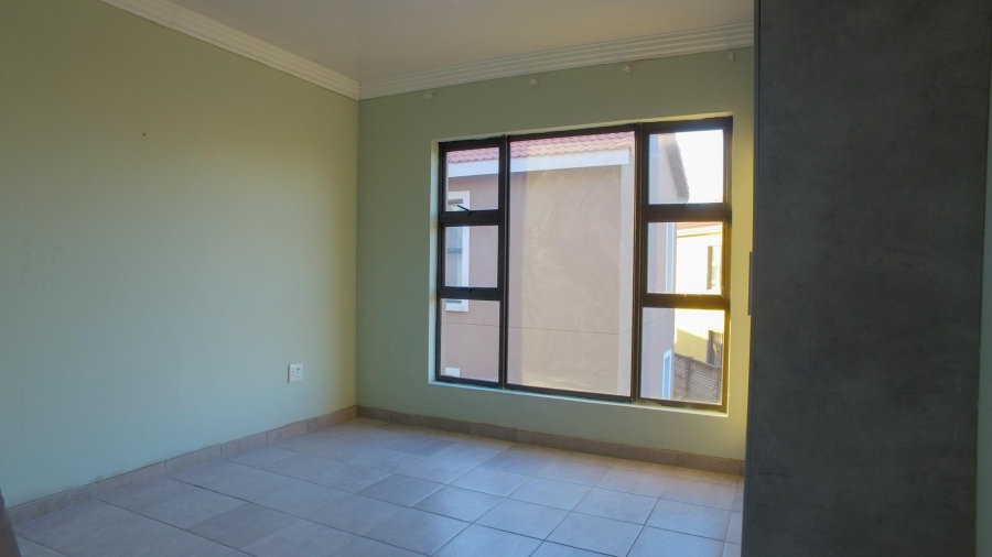 5 Bedroom Property for Sale in Waterkloof East North West